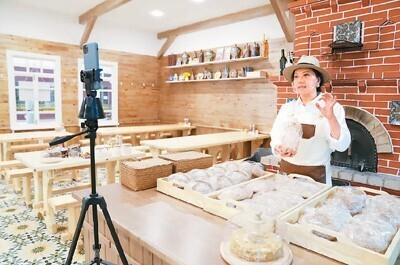 跨境直播_跨境直播怎么做_跨境直播发展历程-新闻-TIKTOK直播专线|TikTok直播线路,TikTok专线网络,TikTok专线,TikTok线路,Tiktok盒子,TikTok盒子,TikTok直播网络