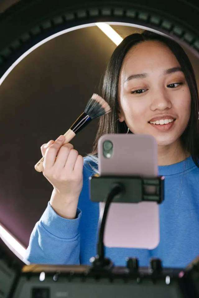 日本tiktok直播节点_ TikTok节日营销策略 _黑五网一电商营销 